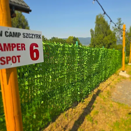 Slow Camp Pod Bieniatka - Namioty&camper Park