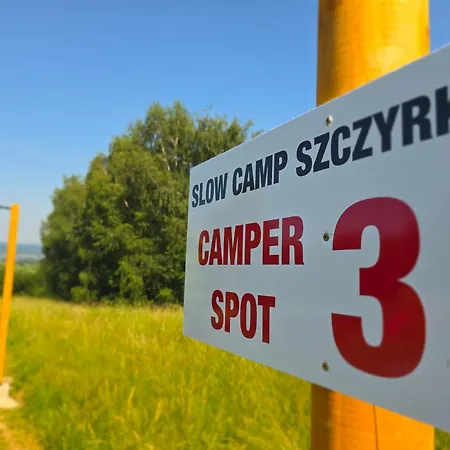 Slow Camp Pod Bieniatka - Namioty&camper Park Kemping Szczyrk